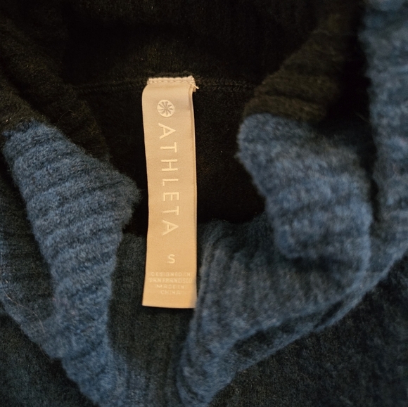 Athleta Transit Merino Wool Blend Colorblock Turtleneck Teal/Black Sweater - Picture 16 of 17
